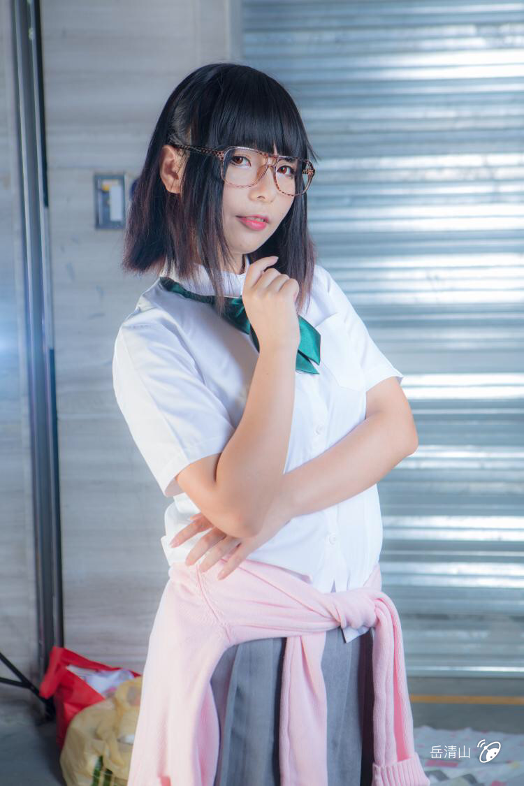 cosplay 戴眼镜的学姐