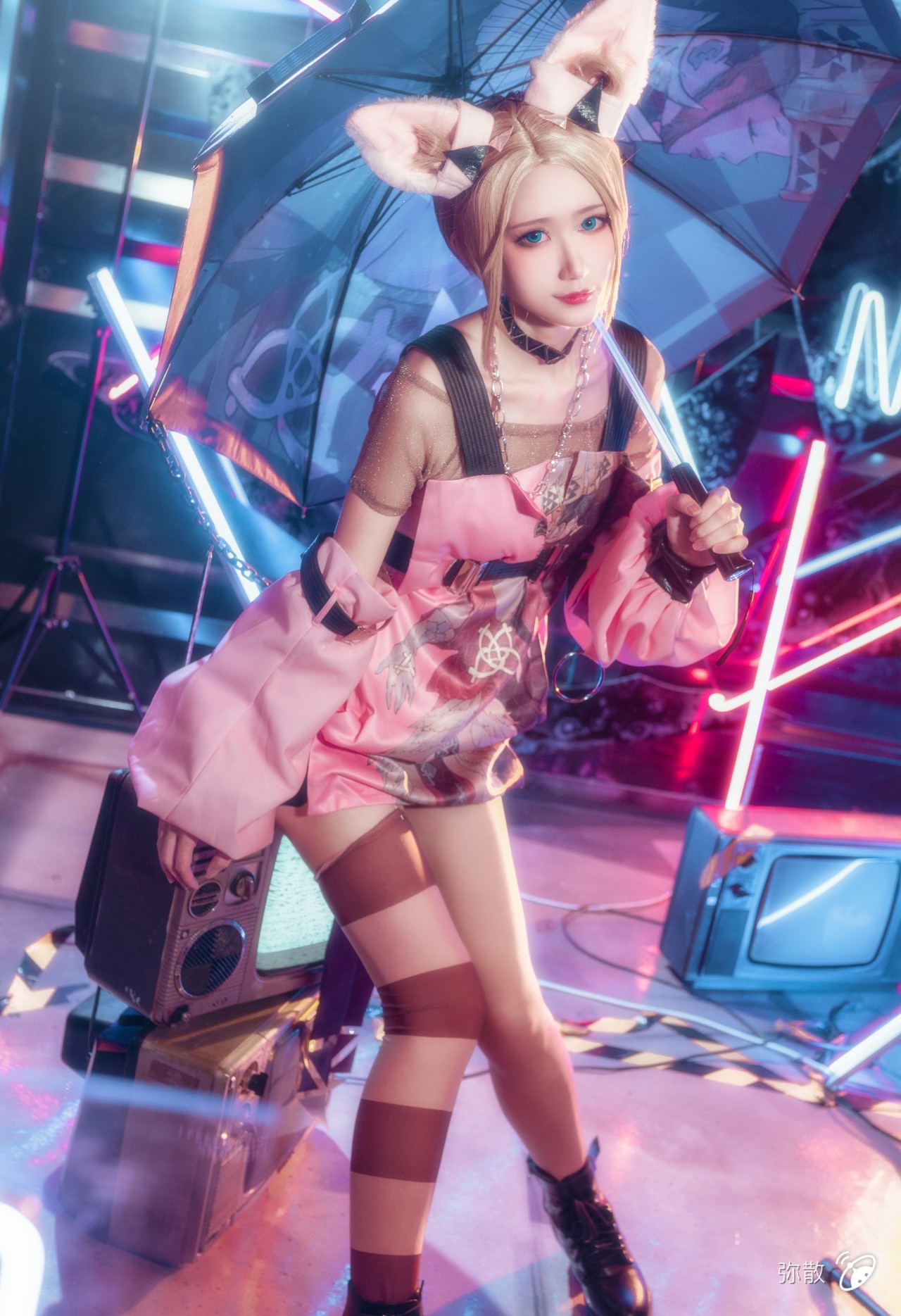 公孙离 无限星赏官:弥散 phx:学长
