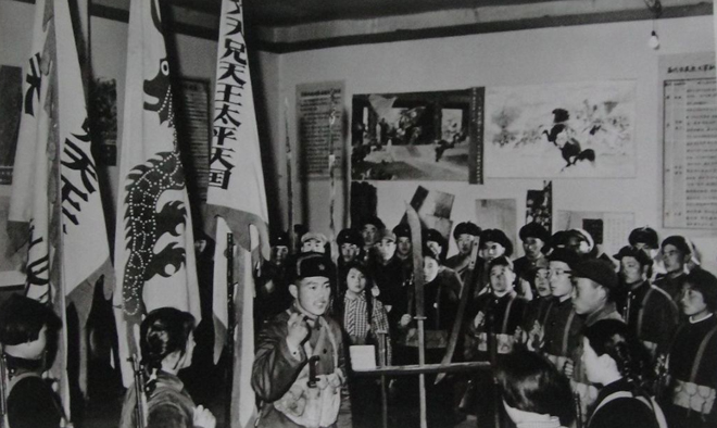 1949年后，民众参观太平天国遗物