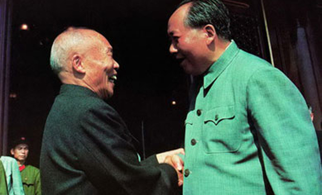 1965年，李宗仁从美国返回大陆，与毛泽东会面。