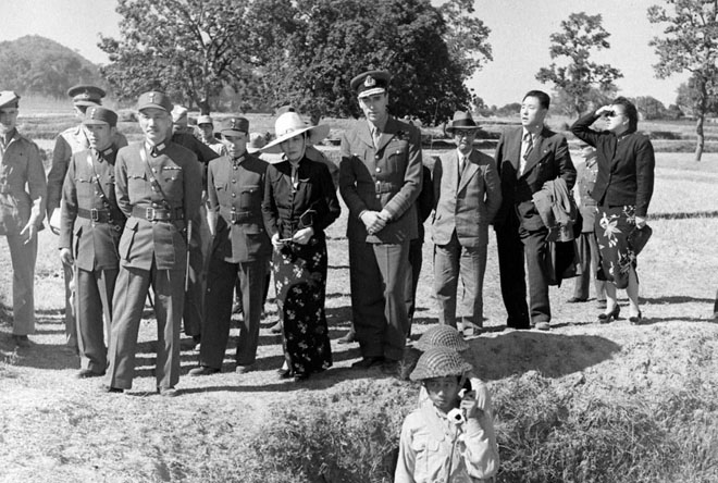 1943꣬ʯӡӲйԶ