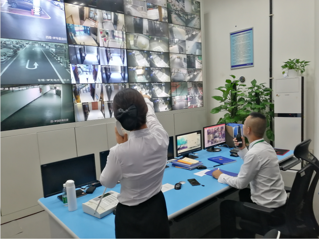 监控室(3).png