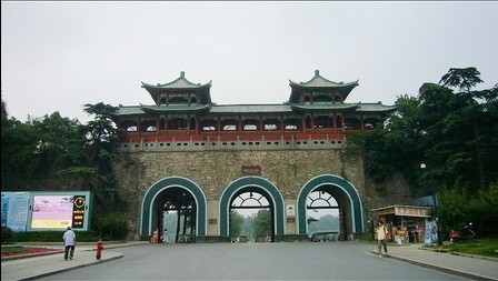 大门.jpg
