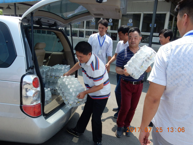 飛力達(dá)：來(lái)自總裁室的清涼一“下”