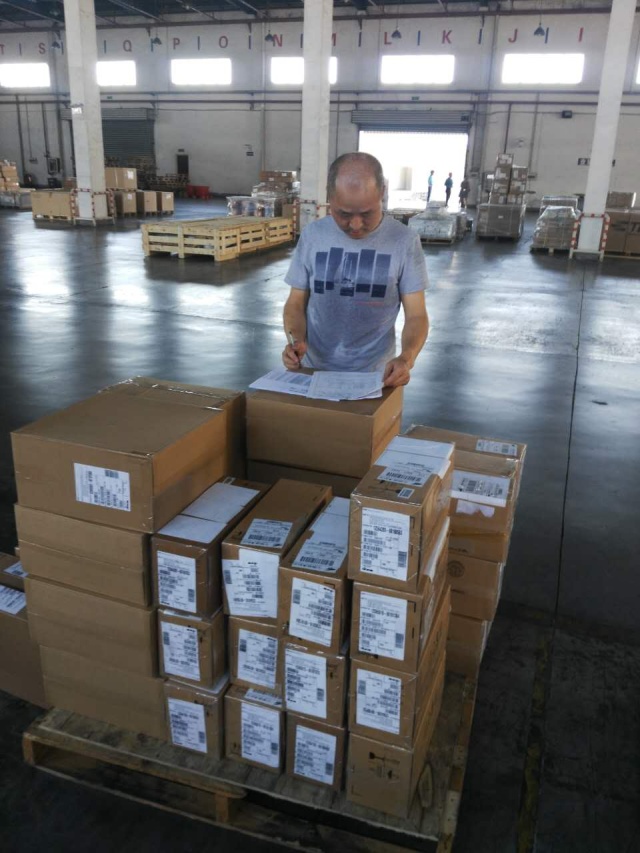 飛力達(dá)：高溫堅(jiān)守崗位：“炙烤”下的一線員工