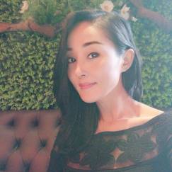 黄日华点外卖为女儿庆生,30岁爱女气质清新脱俗,高龄岳母罕露面