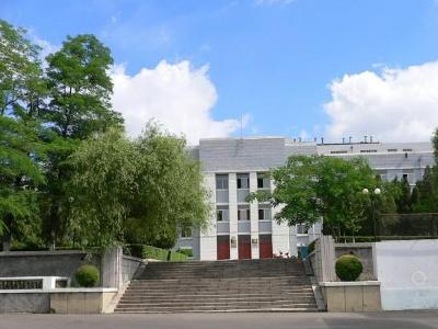 辽宁工业大学