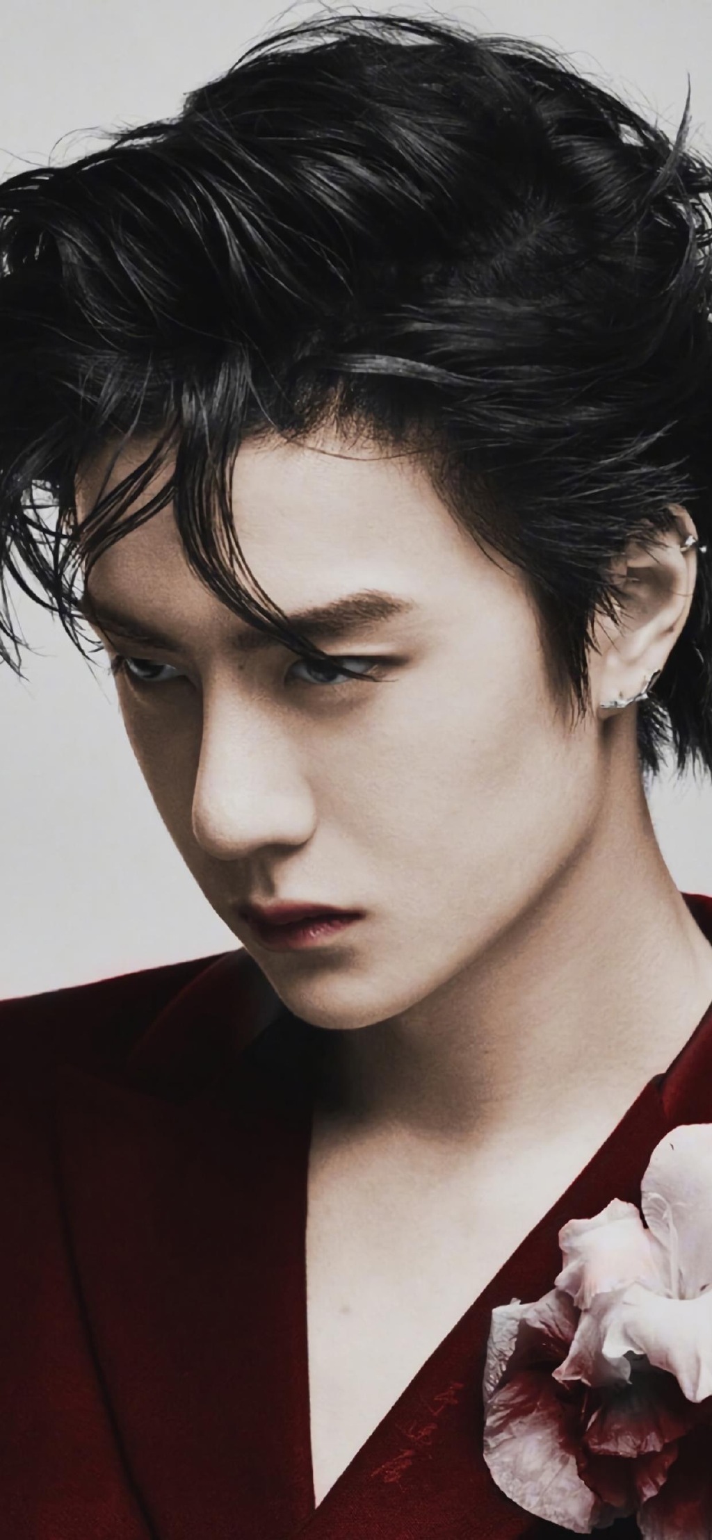 王一博帅气时尚高清手机壁纸