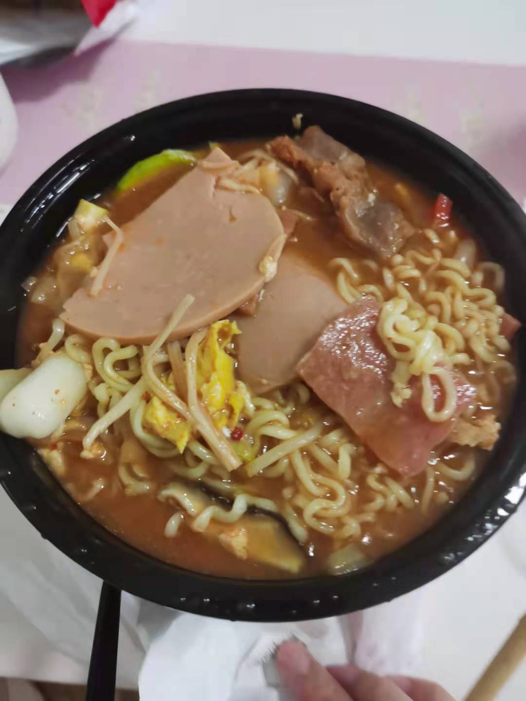 随拍部队火锅面