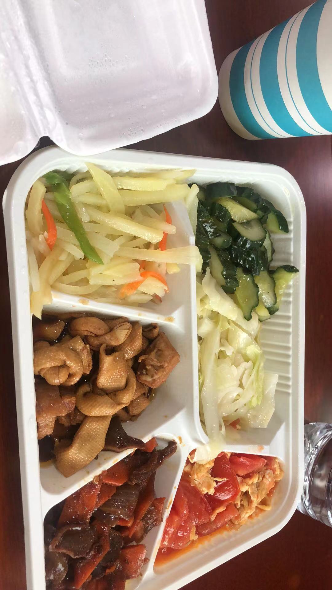 随拍盒饭