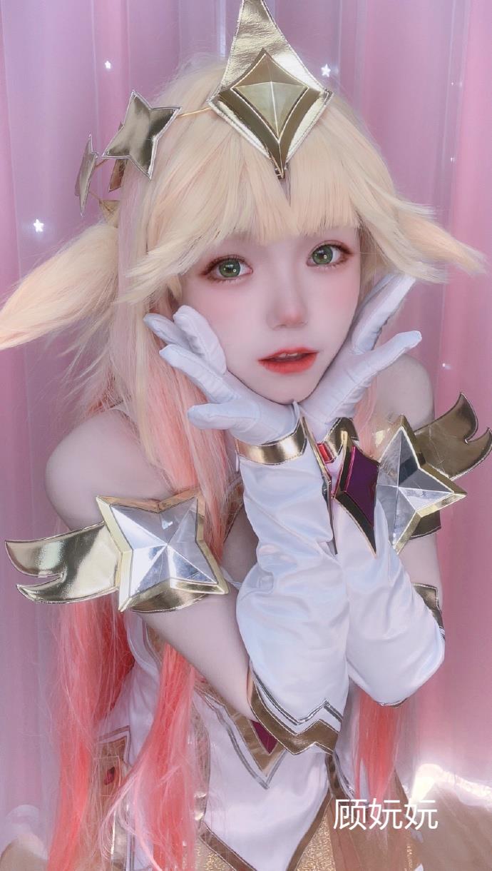 超萌二次元cos英雄索拉卡真人原创手机壁纸