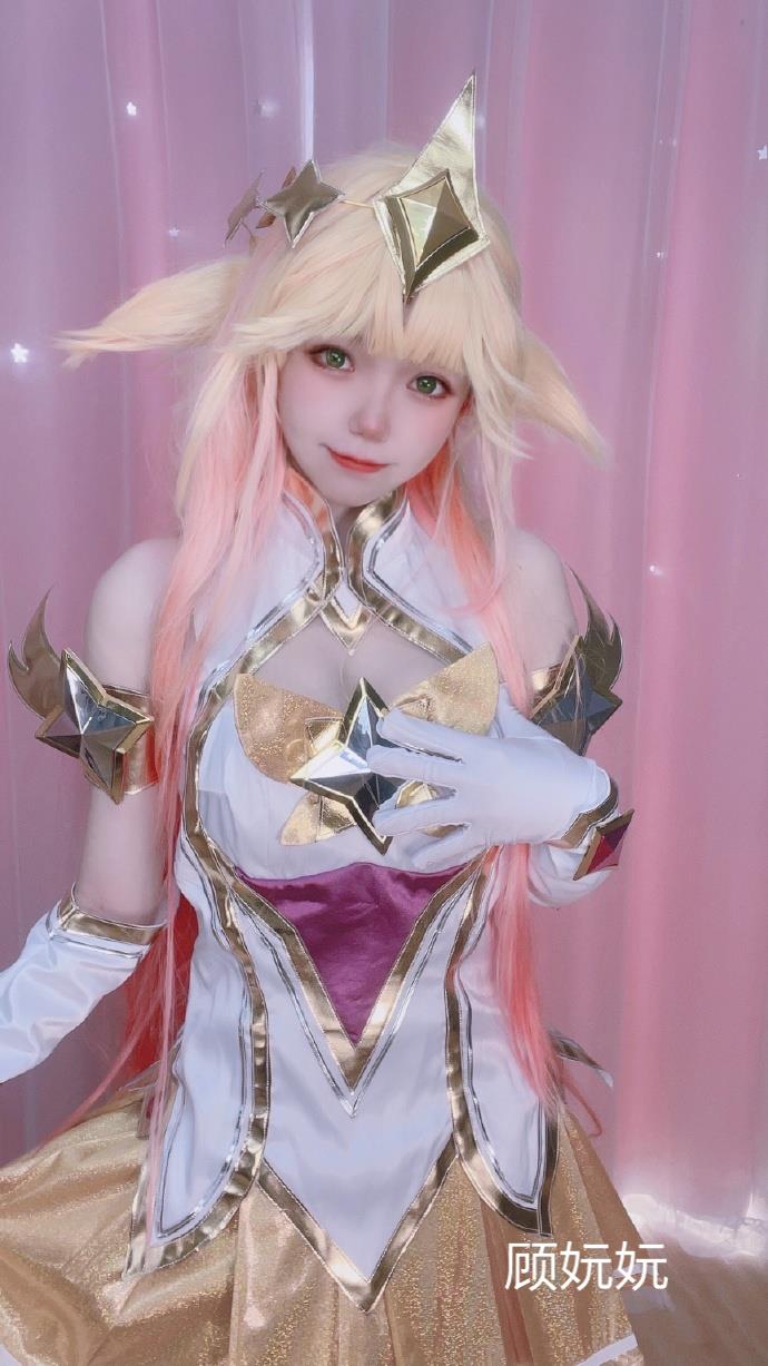 超萌二次元cos英雄索拉卡真人原创手机壁纸