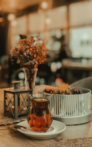 杯子的唯美意境手机壁纸