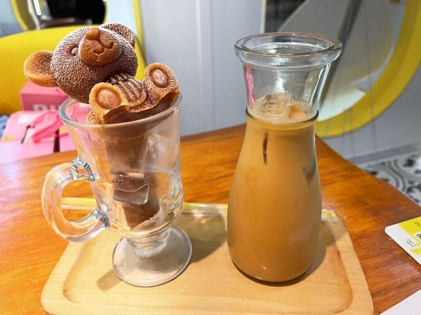 随想:这个小熊奶茶很不错 好看又好喝