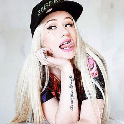 妖娆霸气的欧美女rapper