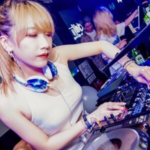黄静美-新欢渡旧爱-DJ十三Remix
