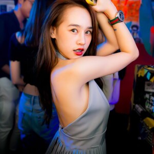 花姐-爱的迷魂汤(重庆DJ雷琦ElectroMix国语女)