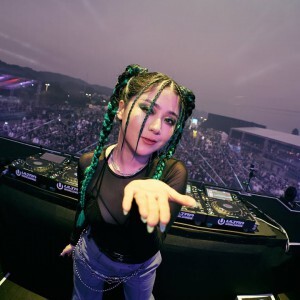 Lady Gaga X Tiesto - Bloody Mary Vs. I Cant Wait (Stro Edit)