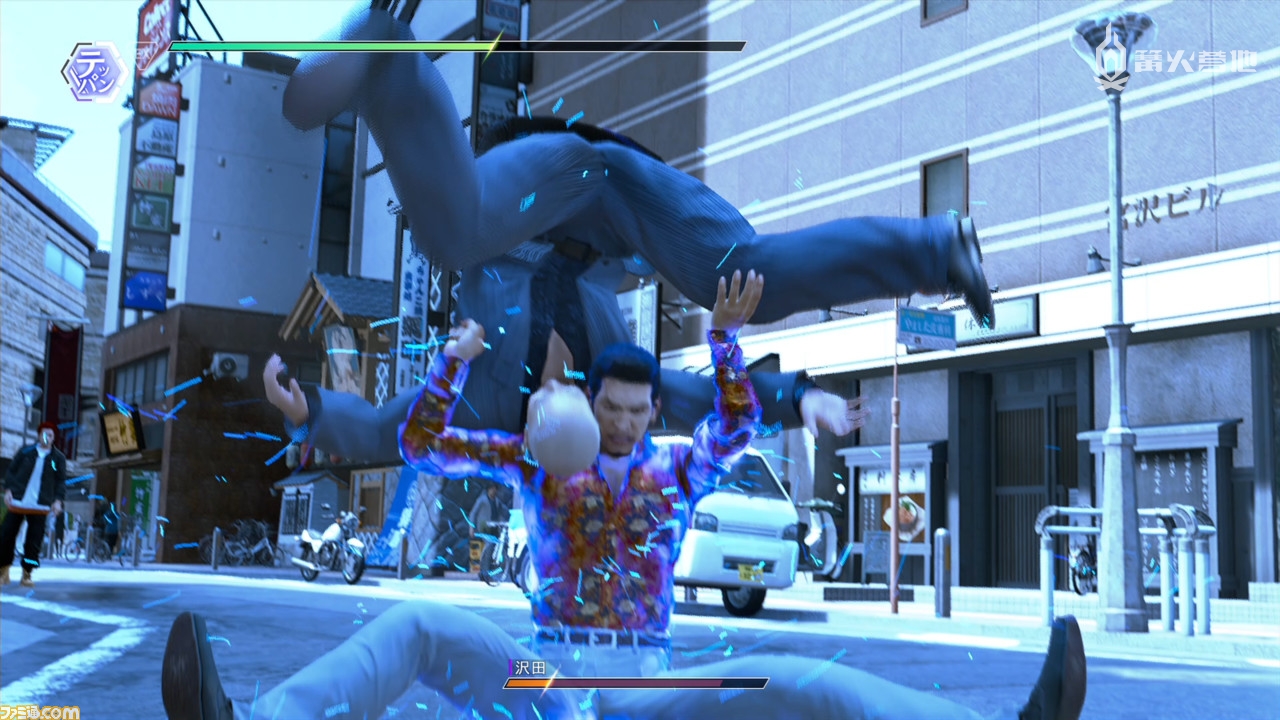 在防御状态下能够使用 EX 动作，非常推荐不擅长动作游玩的玩家多多使用