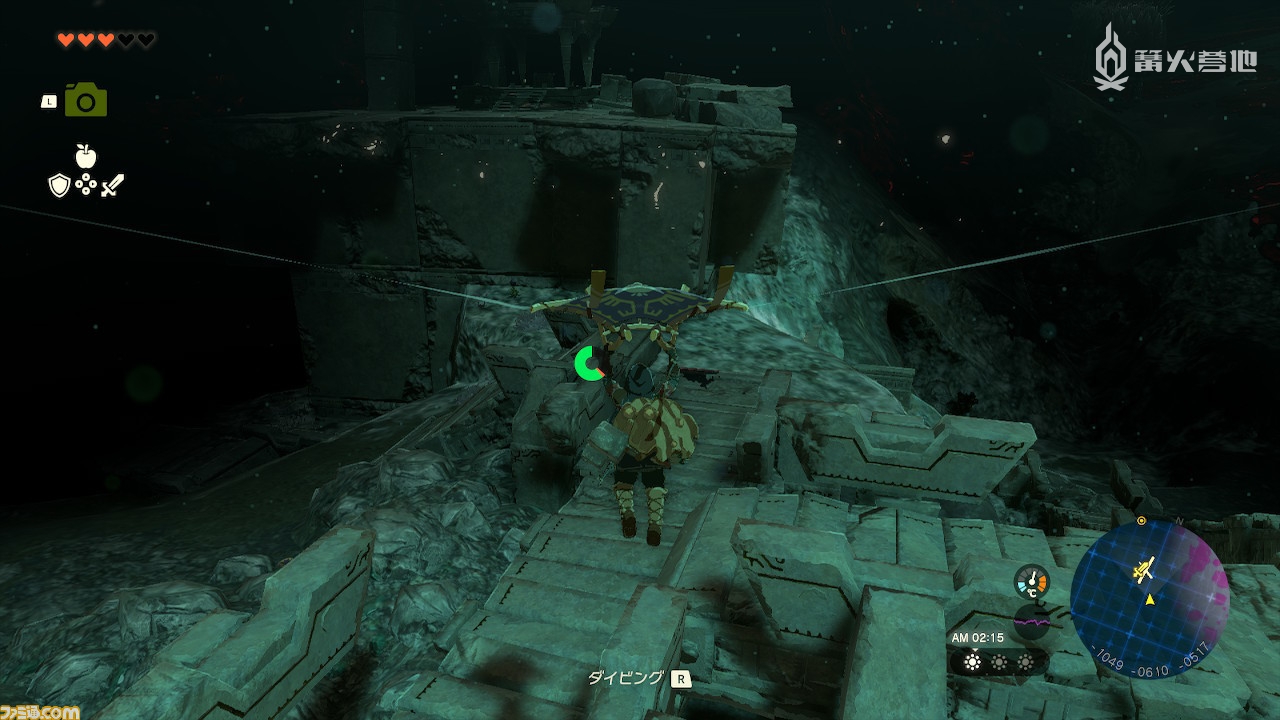 地底存在许多特别的敌人，玩家需要通过点亮更多场景的照明来拓展行动范围