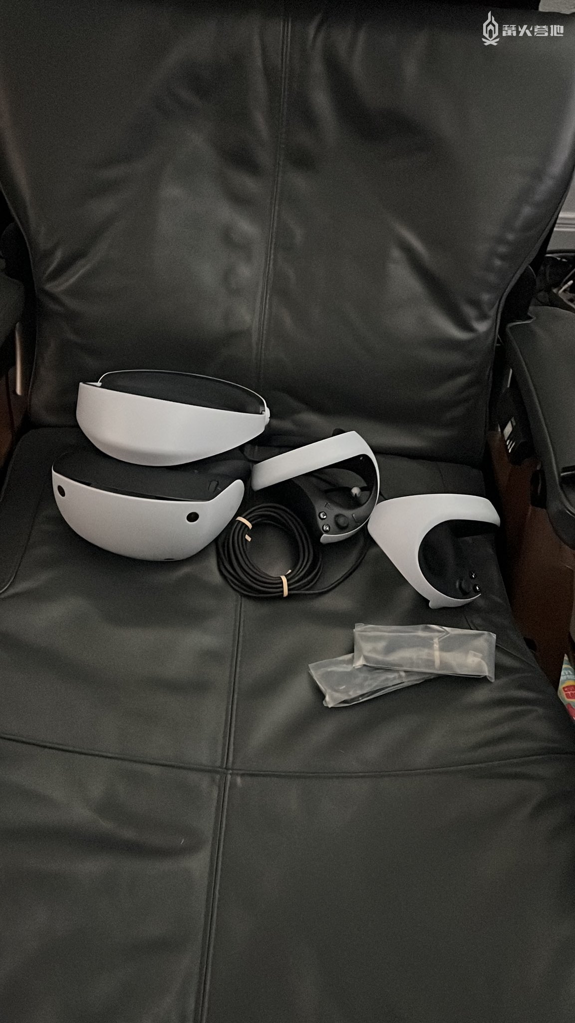 PS VR2 实机照片泄露：提前一窥新时代 VR