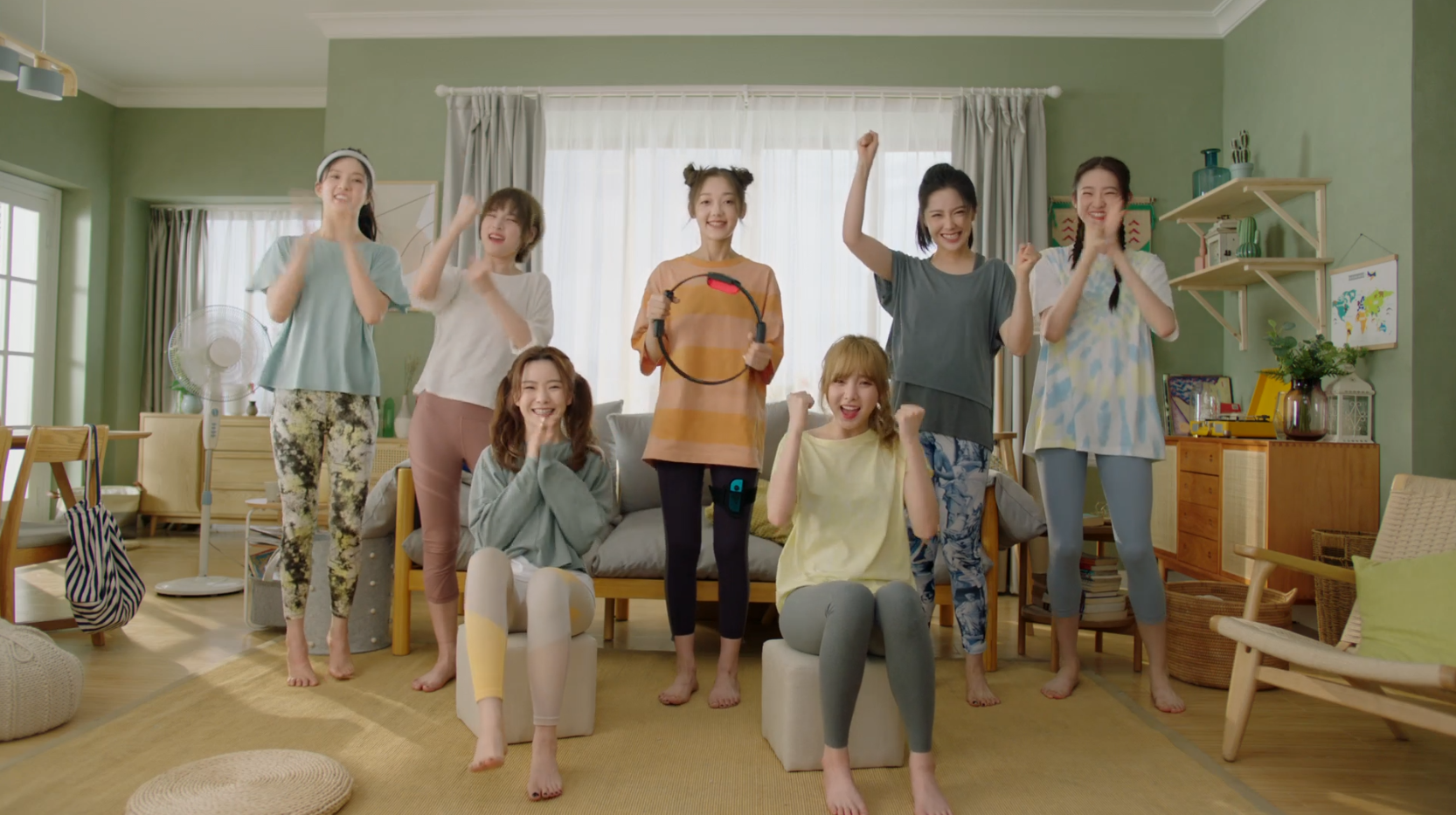 国行《健身环大冒险》9 月 3 日上市，由「硬糖少女 303」拍摄广告片