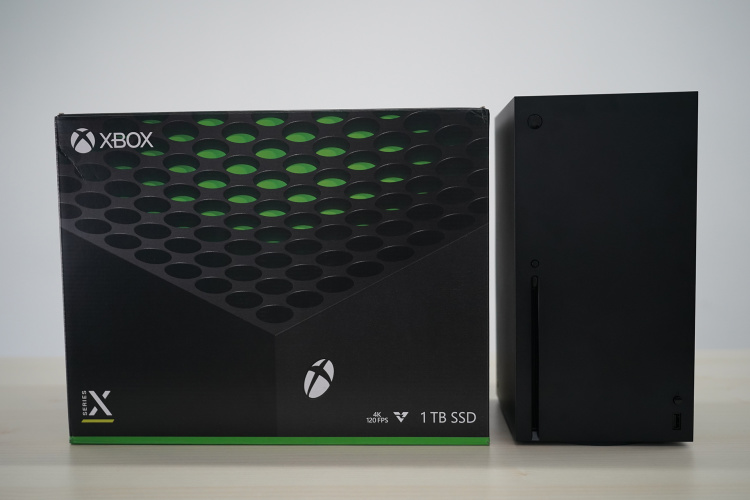Xbox Series X 篝火开箱 主机与配件细节一览