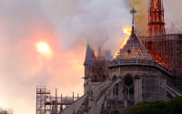 巴黎圣母院的火光，烧不尽游戏里的那些回忆