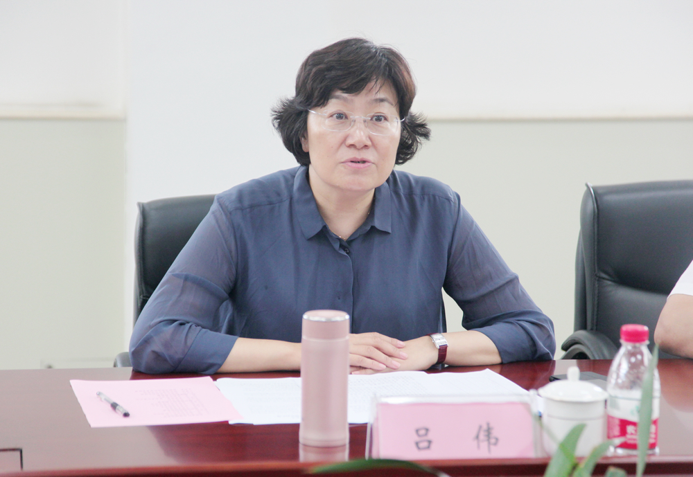 对俄罗斯大豆进口的相关汇报后,吕伟副厅长详细询问了集团加工能力