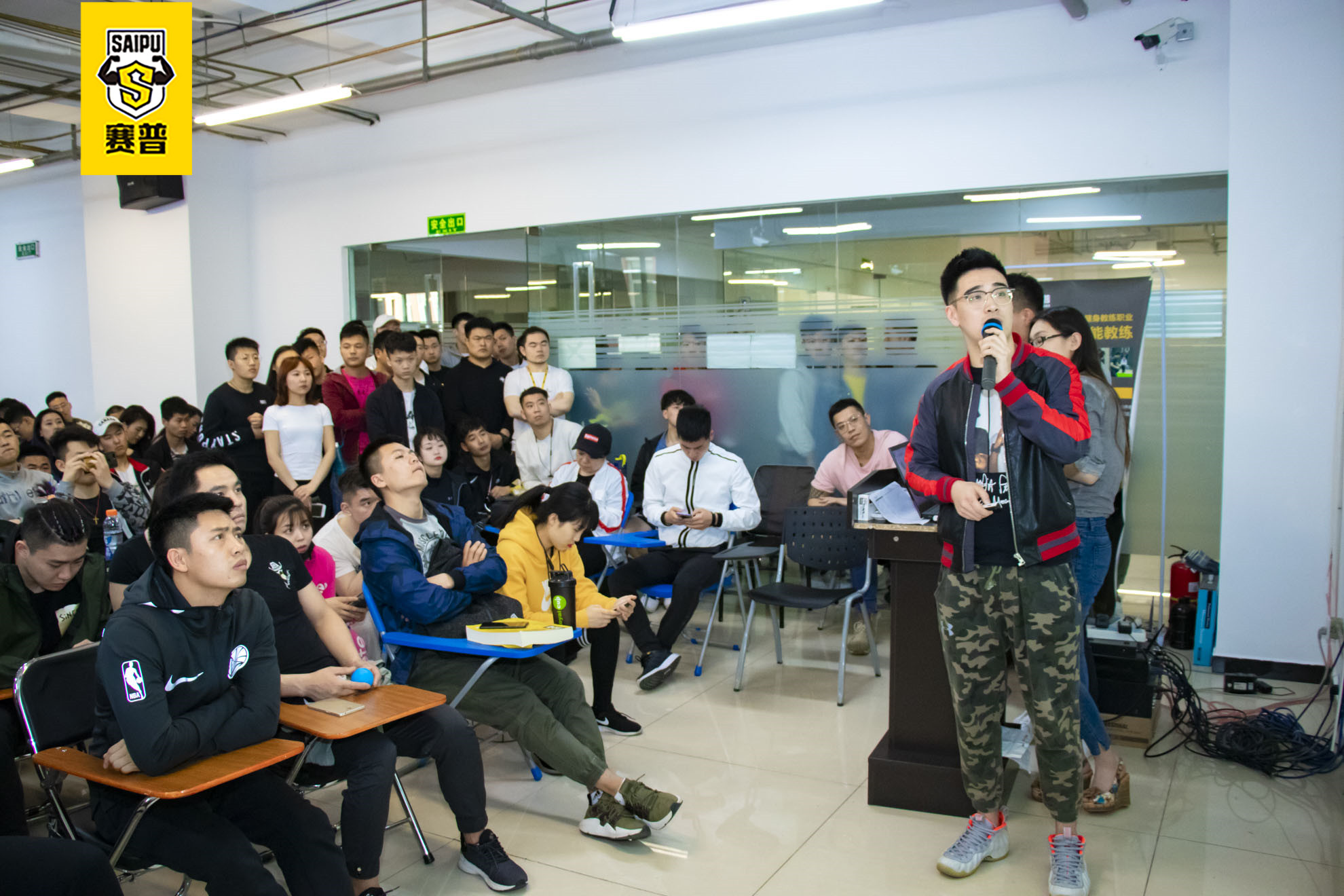 维克多校区招聘会