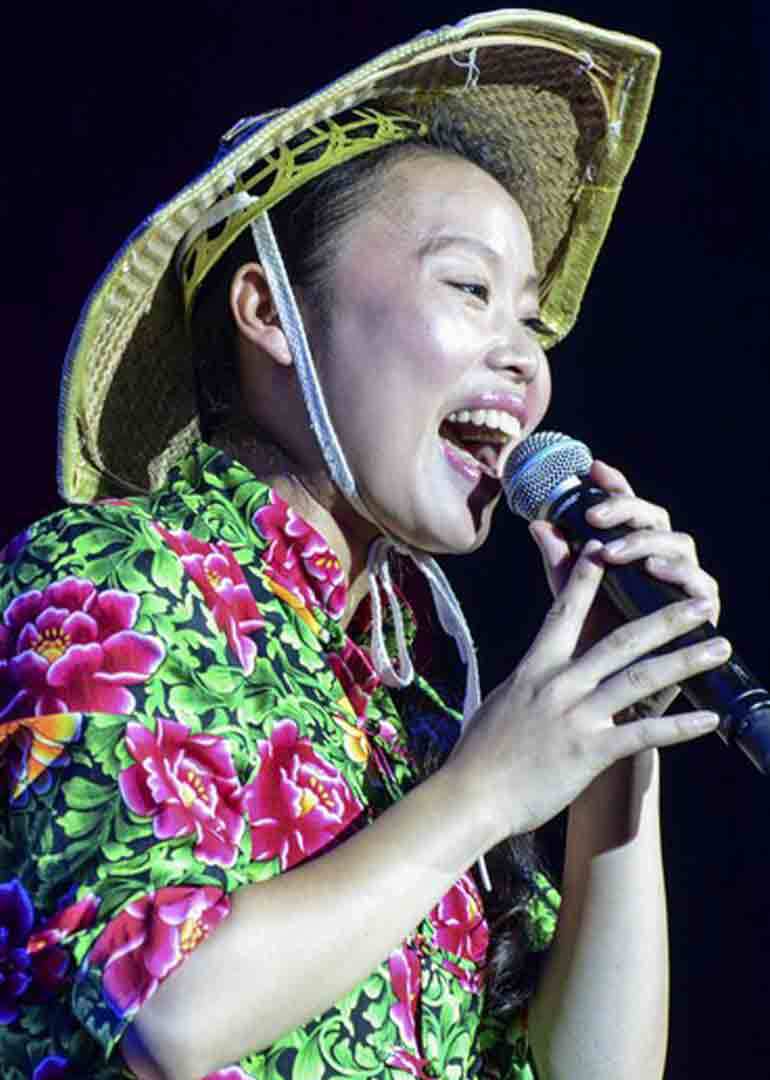 《新笑林》"草帽姐姐"惨被洗头整蛊_综艺_高清1080p在线观看平台_腾讯